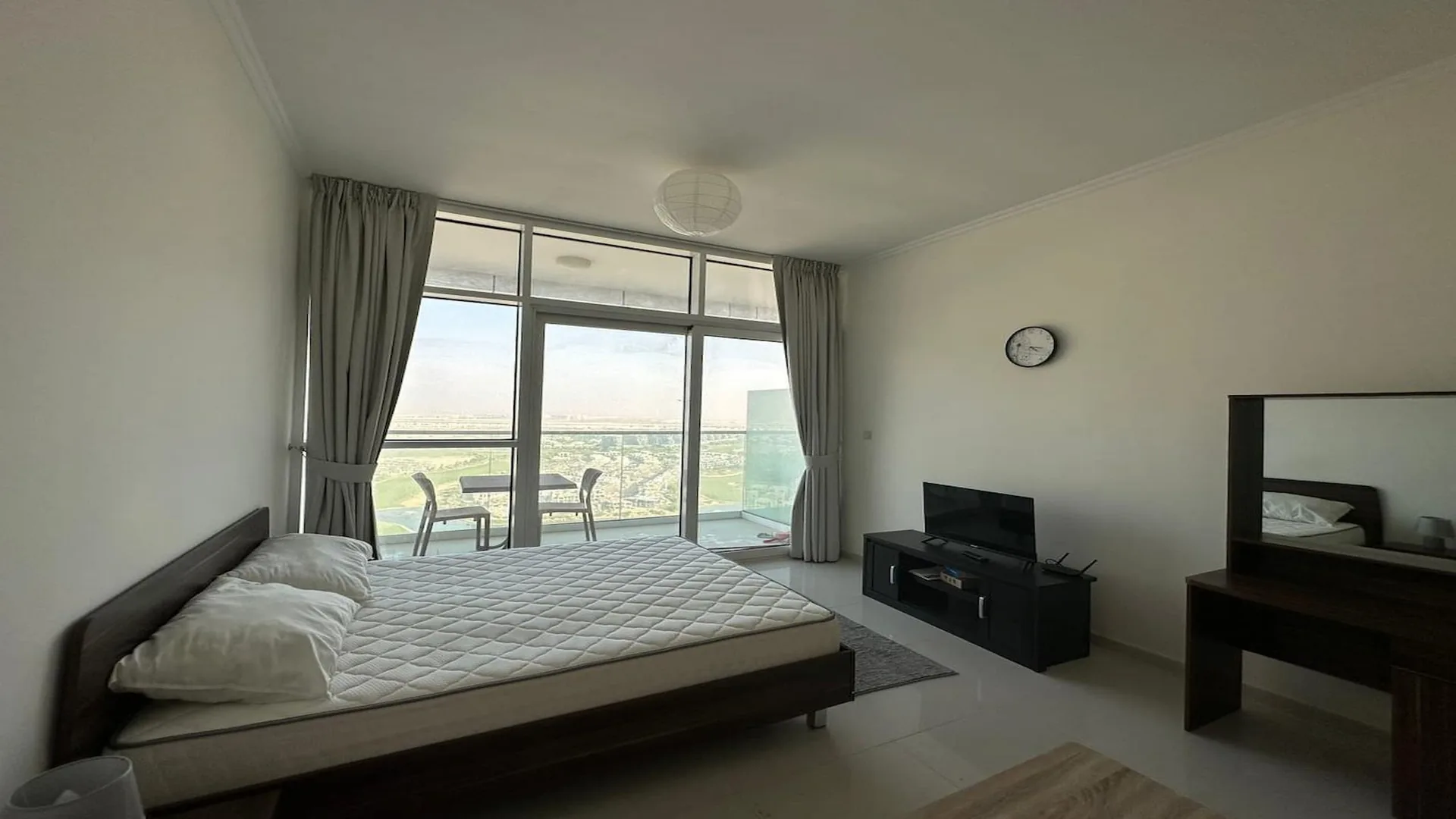 Damac Hills · Студия с балконом и видом на гольф поля